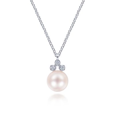 14K White Gold Diamond and Pearl Pendant Necklace