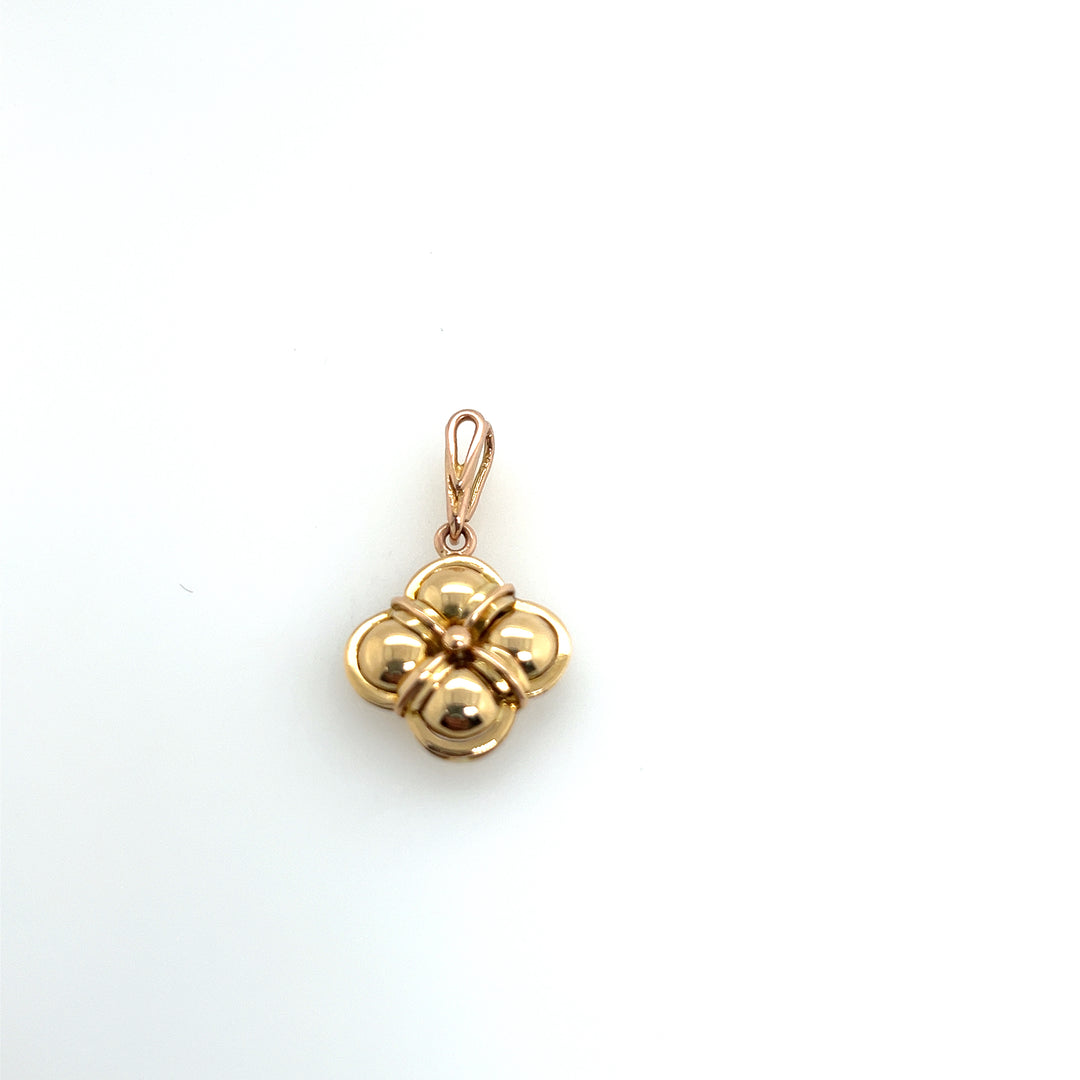 14K Yellow Gold Clover Pendant Necklace